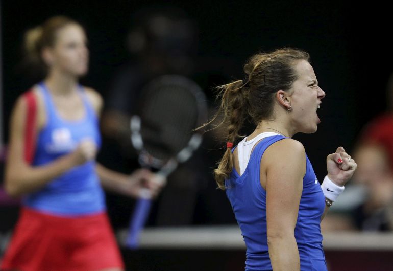 Barbora Strycova celebra un punto en el partido de dobles. Barbora Strycova celebra un punto en el partido de dobles.