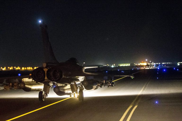 Este domingo por la noche comenzaron los ataques de Francia sobre Al Raqa Este domingo por la noche comenzaron los ataques de Francia sobre Al Raqa