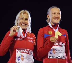 Marta Domínguez, con la plata ganada en los europeos de 2010 en Barcelona. Marta Domínguez, con la plata ganada en los europeos de 2010 en Barcelona.