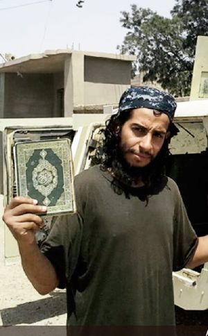 El terrorista, un habitual en la revista del Estado Islámico. El terrorista, un habitual en la revista del Estado Islámico.