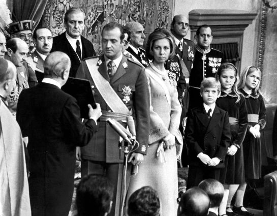 Proclamación de Juan Carlos de Borbón como rey de España el 22 de noviembre de 1976. Proclamación de Juan Carlos de Borbón como rey de España el 22 de noviembre de 1976.