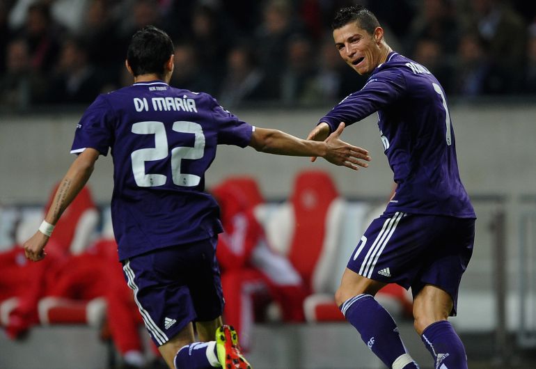 Di María y Ronaldo con la camiseta del Real Madrid. Di María y Ronaldo con la camiseta del Real Madrid.