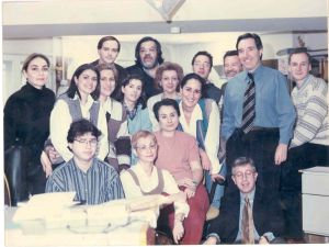 El equipo de 'Hoy por hoy' en 1995, con Luis Figuerola-Ferreti abajo a la derecha. El equipo de 'Hoy por hoy' en 1995, con Luis Figuerola-Ferreti abajo a la derecha.