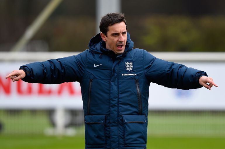 Gary Neville, durante un entrenamiento Gary Neville, durante un entrenamiento
