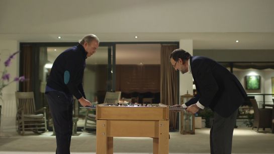 Mariano Rajoy y Bertín Osborne jugando al futbolín Mariano Rajoy y Bertín Osborne jugando al futbolín