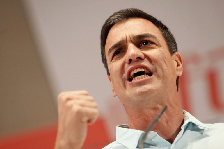 El secretario general del PSOE y candidato a la Presidencia del Gobierno, Pedro Sánchez, durante su intervención en un mitin celebrado en A Coruña. El secretario general del PSOE y candidato a la Presidencia del Gobierno, Pedro Sánchez, durante su intervención en un mitin celebrado en A Coruña.
