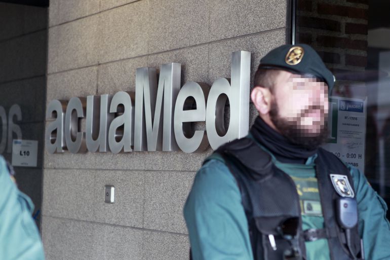 La Guardia Civil registró la sede de la empresa Aguas de las Cuencas Mediterráneas (Acuamed), dependiente del Ministerio de Agricultura y Medio Ambiente, por posibles irregularidades en su contratación. La Guardia Civil registró la sede de la empresa Aguas de las Cuencas Mediterráneas (Acuamed), dependiente del Ministerio de Agricultura y Medio Ambiente, por posibles irregularidades en su contratación.