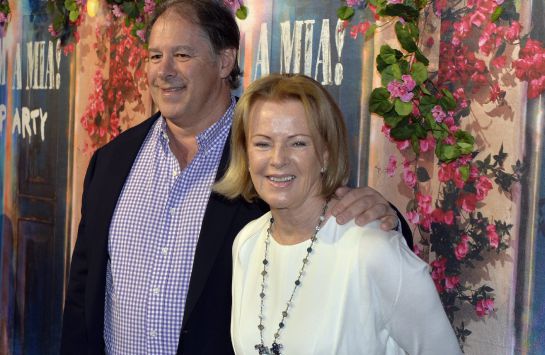 La cantante Anni-Frid Lyngstad (d) y su pareja, Henry Smith La cantante Anni-Frid Lyngstad (d) y su pareja, Henry Smith