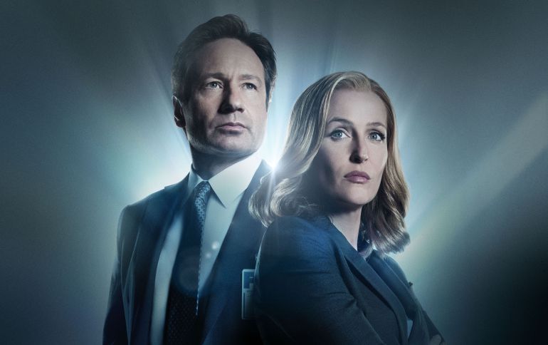 Los agentes Mulder y Scully en el poster promocional de 'Expediente X' Los agentes Mulder y Scully en el poster promocional de 'Expediente X'