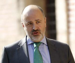 David Serra. David Serra.