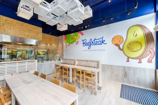 Beefsteak es una cadena de comida rápida especializada en vegetales. Beefsteak es una cadena de comida rápida especializada en vegetales.