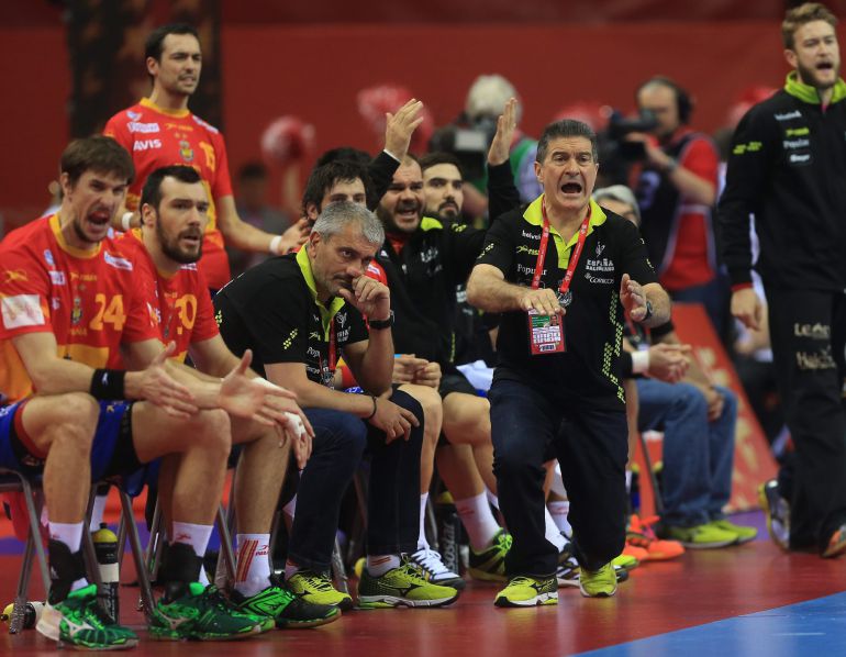 Cadenas da instrucciones a sus jugadores Cadenas da instrucciones a sus jugadores