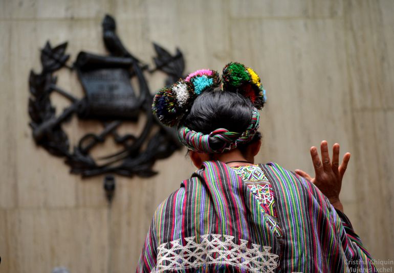 Mujeres mayas de Guatemala denuncian los abusos cometidos contra ellas por la dictadura Mujeres mayas de Guatemala denuncian los abusos cometidos contra ellas por la dictadura