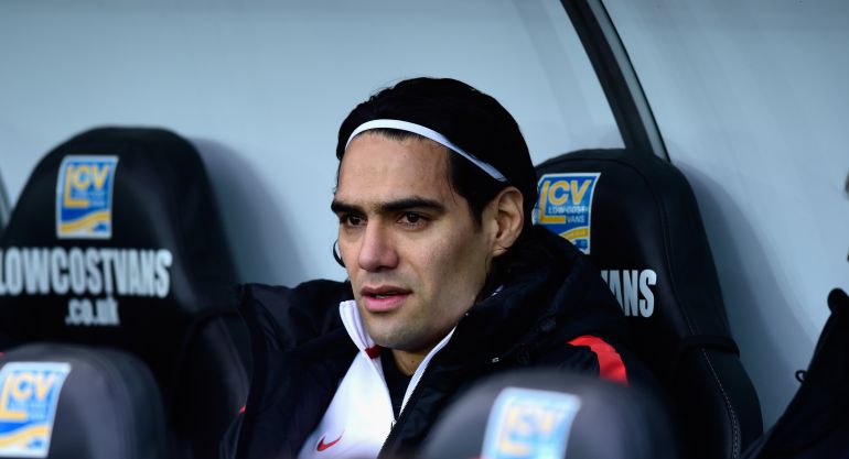 Radamel Falcao puede salir del Chelsea Radamel Falcao puede salir del Chelsea