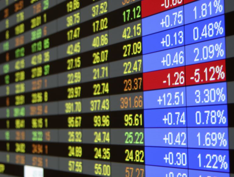 El Ibex 35 se desploma más de un 4% y se sitúa en mínimos del 2013 El Ibex 35 se desploma más de un 4% y se sitúa en mínimos del 2013