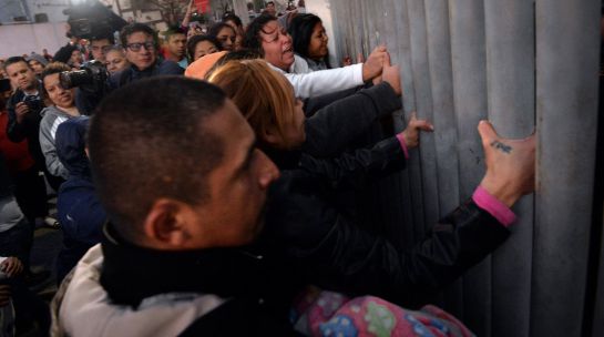 Familiares de los reos del penal de Topo Chico de Monterrey. Familiares de los reos del penal de Topo Chico de Monterrey.