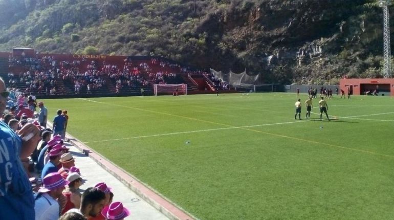 Grada del estadio Silvestre Carrillo Grada del estadio Silvestre Carrillo
