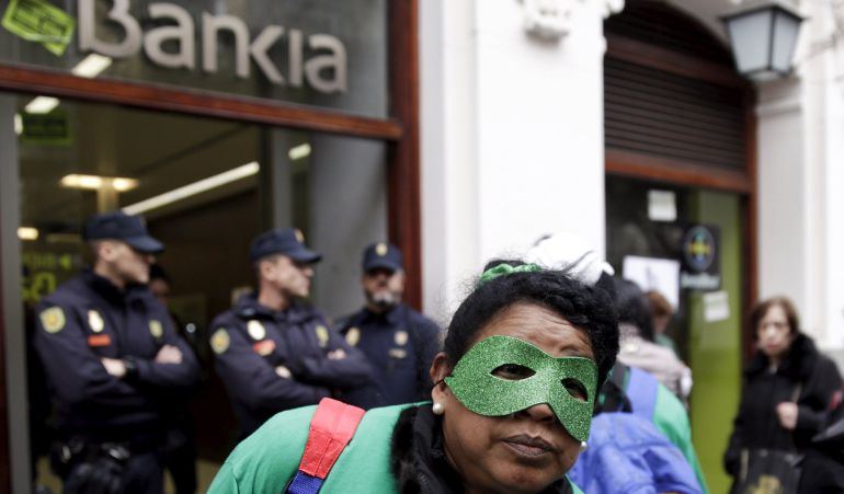 Bankia: La Audiencia de Asturias confirma por primera vez una demanda colectiva por la oferta pública de acciones de Bankia Bankia: La Audiencia de Asturias confirma por primera vez una demanda colectiva por la oferta pública de acciones de Bankia
