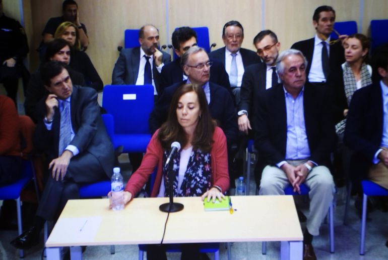 Imagen del monitor ubicado en la sala de prensa, durante la declaración de la ex consejera delegada de la candidatura olímpica Madrid 2016, Mercedes Coghen Imagen del monitor ubicado en la sala de prensa, durante la declaración de la ex consejera delegada de la candidatura olímpica Madrid 2016, Mercedes Coghen
