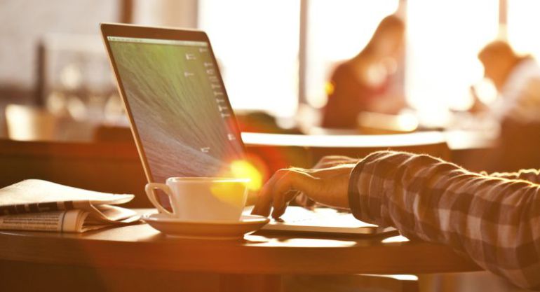 El propietario del bar con conexión wifi no es el responsable si los clientes descargan contenidos pirateados El propietario del bar con conexión wifi no es el responsable si los clientes descargan contenidos pirateados