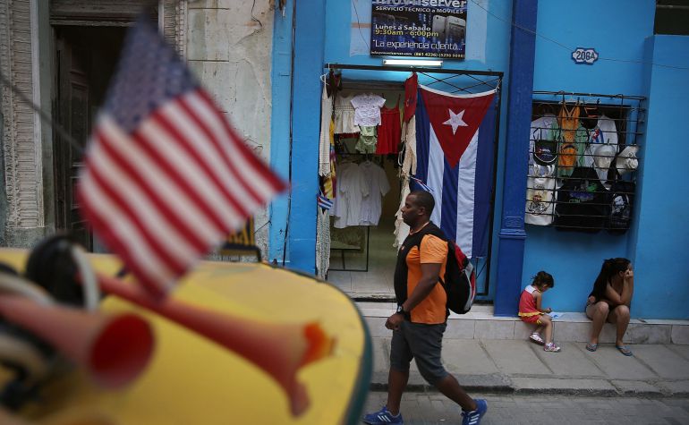 Las calles de Cuba ya empiezan a lucir banderas estadounidenses en sus calles. Las calles de Cuba ya empiezan a lucir banderas estadounidenses en sus calles.