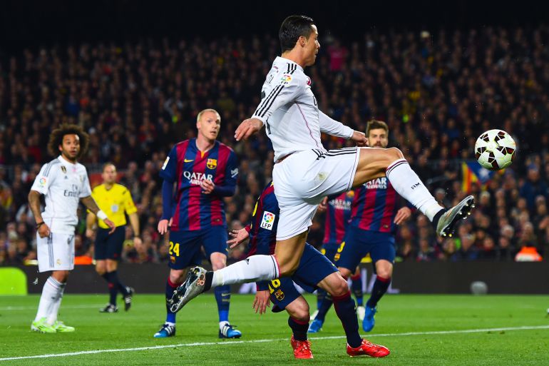 Remate acrobático de Cristiano en el Camp Nou Remate acrobático de Cristiano en el Camp Nou