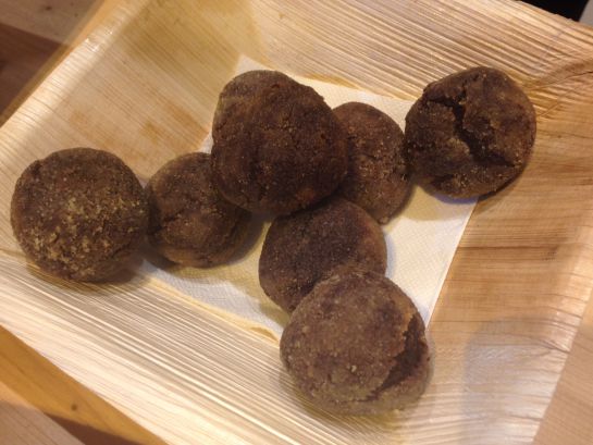 Croquetas de chocolate y naranja confitada (Salón de Gourmets). Croquetas de chocolate y naranja confitada (Salón de Gourmets).