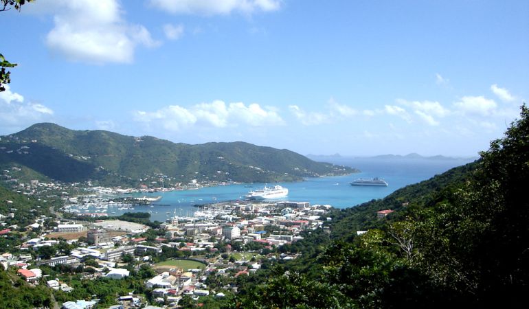 Vista general de Tórtola, una de las Islas Vírgenes Británicas. Vista general de Tórtola, una de las Islas Vírgenes Británicas.