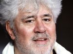 GRA060. MADRID, 04/04/2016.- Fotografía de archivo (Lyon (Francia), 19/10/2014) del director de cine Pedro Almodóvar, que a sus 66 años y a punto de estrenar "Julieta", su película número 20, ha afirmado que no le ve ventajas a la edad. "Debería encontrarlas, pero no las encuentro. Me gustaría ser siempre joven", ha confesado en una entrevista en la que ha descrito su nuevo trabajo como "una tragedia cotidiana, sin gritos". En la imagen de archivo, Pedro Almodóvar, a su llegada a la clausura del 'Lumiere 2014 Grand Lyon Film Festival'. EFE/ARCHIVO/Guillaume Horcajuelo