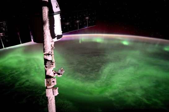 La Aurora Australis, en una imagen tomada por el astronauta de la ESA Tim Peake desde la Estación Espacial Internacional. La Aurora Australis, en una imagen tomada por el astronauta de la ESA Tim Peake desde la Estación Espacial Internacional.