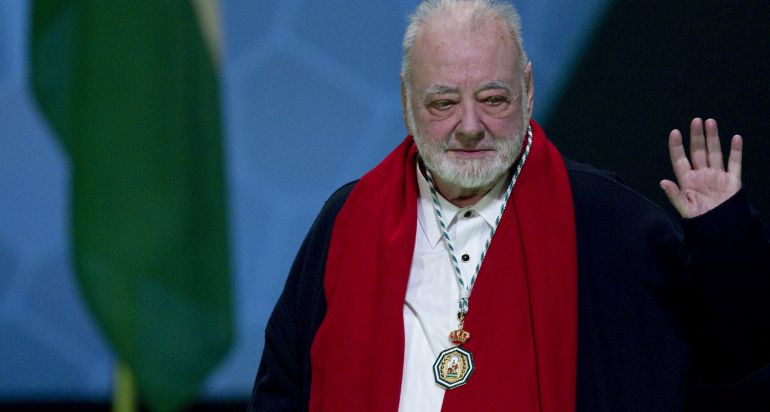 El director, guionista y actor Miguel Picazo, tras recibir la Medalla de Andalucía El director, guionista y actor Miguel Picazo, tras recibir la Medalla de Andalucía