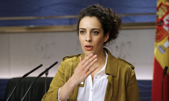 La portavoz de En Marea en el Congreso, Alexandra Fernández, durante la rueda de prensa tras reunirse con el rey La portavoz de En Marea en el Congreso, Alexandra Fernández, durante la rueda de prensa tras reunirse con el rey