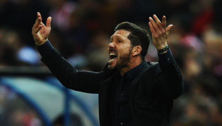 Simeone gesticula en un partido del Atlético de Madrid. Simeone gesticula en un partido del Atlético de Madrid.
