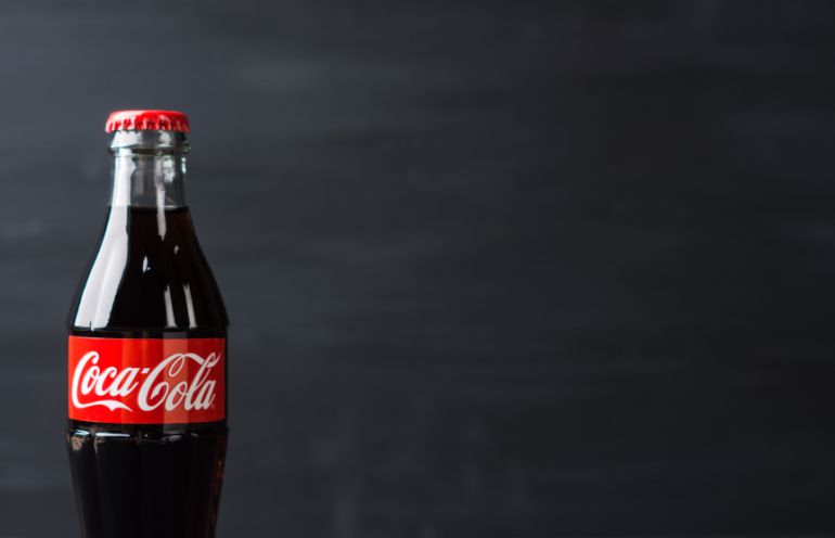 Coca Cola subvenciona sociedades médicas que deben alertar contra la obesidad Coca Cola subvenciona sociedades médicas que deben alertar contra la obesidad