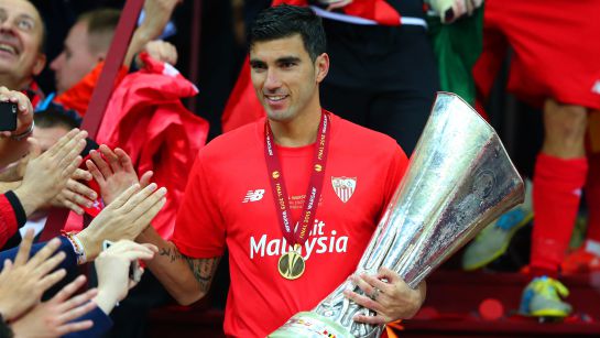 Liverpool - Sevilla, en directo: Klopp puede poner al Liverpool en la cima histórica de la Copa de la UEFA Liverpool - Sevilla, en directo: Klopp puede poner al Liverpool en la cima histórica de la Copa de la UEFA