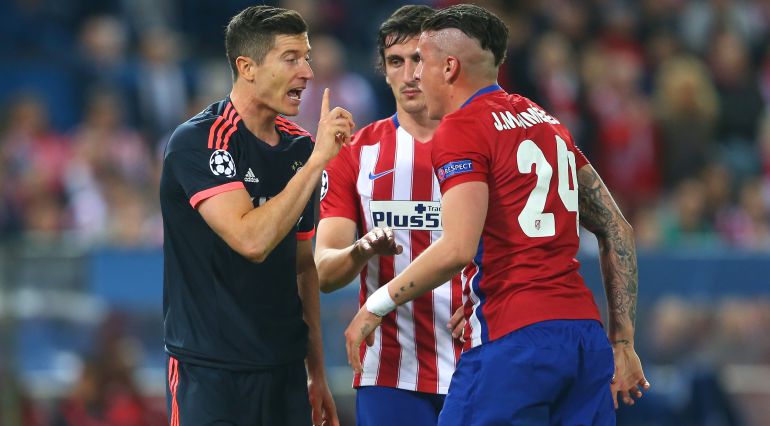Savic y Giménez, en un partido de semifinales ante el Bayern. Savic y Giménez, en un partido de semifinales ante el Bayern.
