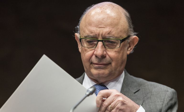 El ministro de Hacienda en funciones, Cristóbal Montoro, durante el Foro Anual de Economistas El ministro de Hacienda en funciones, Cristóbal Montoro, durante el Foro Anual de Economistas