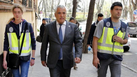 El presidente de AUSBANC tras ser detenido. El presidente de AUSBANC tras ser detenido.