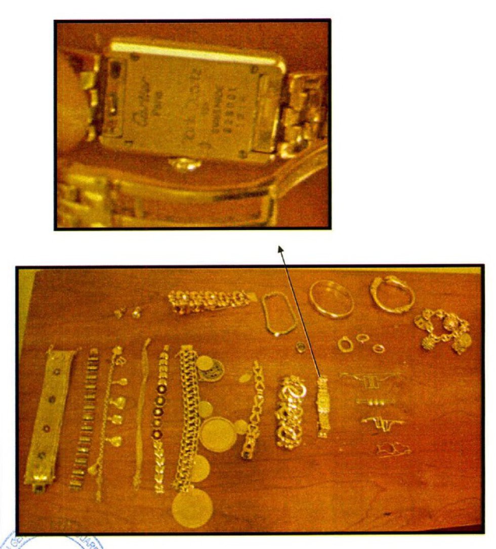 Detalle de un reloj de oro Cartier hallado entre las joyas del presunto conseguidor. Detalle de un reloj de oro Cartier hallado entre las joyas del presunto conseguidor.