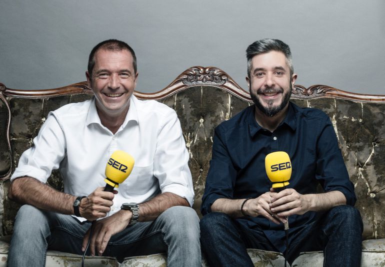 Manu Carreño y Dani Garrido dirigirán 'El Larguero' y 'Carrusel Deportivo' en la SER la próxima temporada. Manu Carreño y Dani Garrido dirigirán 'El Larguero' y 'Carrusel Deportivo' en la SER la próxima temporada.