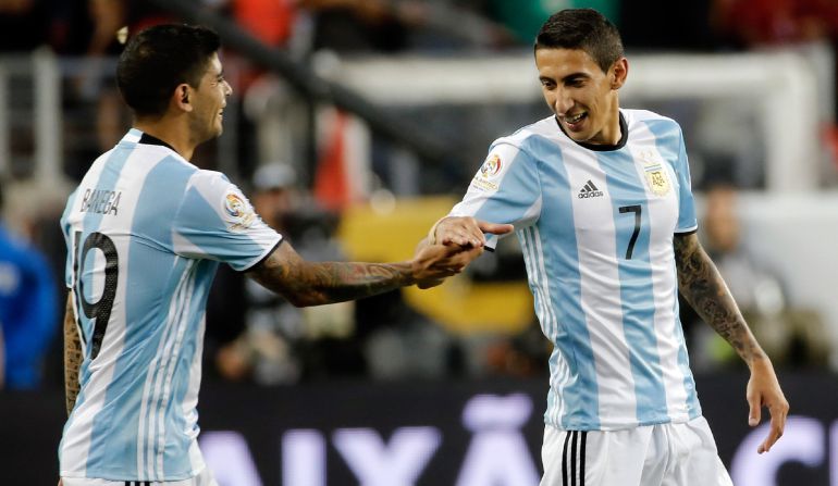 Banega y Di María, en el encuentro entre Argentina y Chile de la Copa América. Banega y Di María, en el encuentro entre Argentina y Chile de la Copa América.