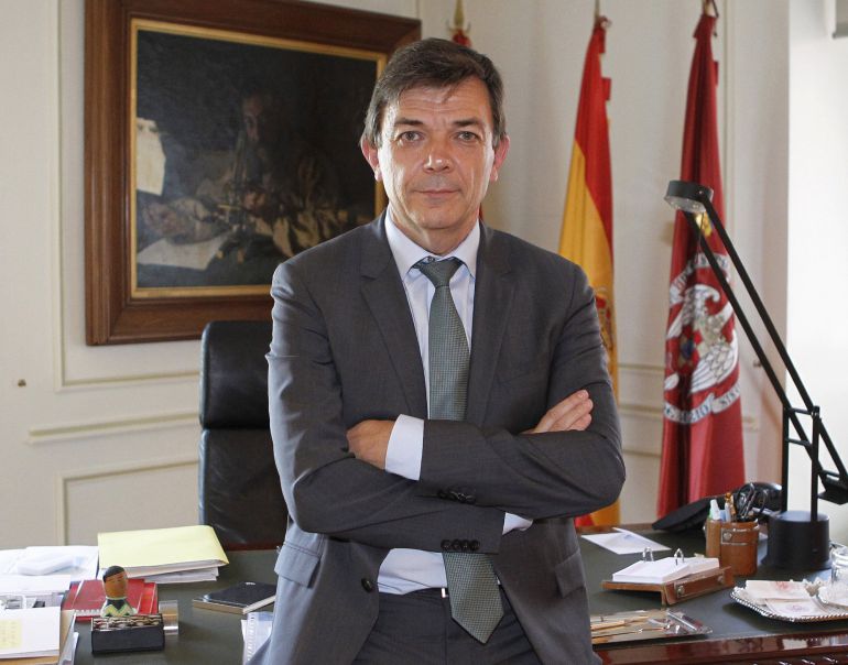 El rector de la Universidad Complutense de Madrid (UCM), Carlos Andradas, en su despacho. El rector de la Universidad Complutense de Madrid (UCM), Carlos Andradas, en su despacho.