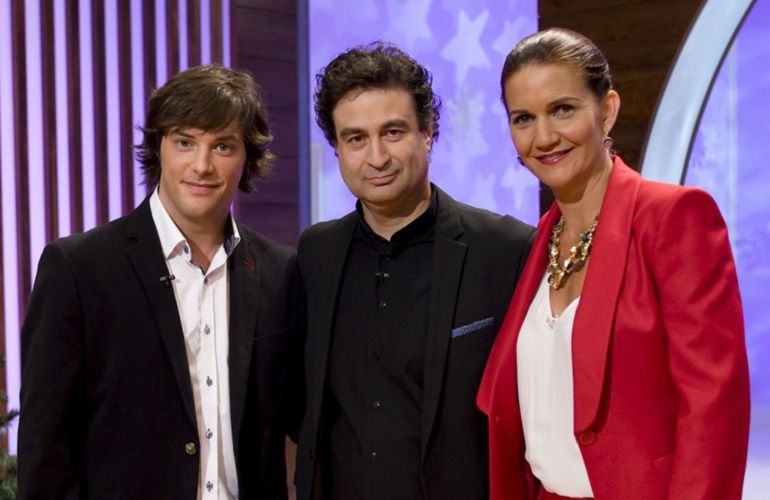 El jurado de 'Ultrachef', formado por Pako, Vanessa y Pepote, recuerda ligeramente al de MasterChef. El jurado de 'Ultrachef', formado por Pako, Vanessa y Pepote, recuerda ligeramente al de MasterChef.