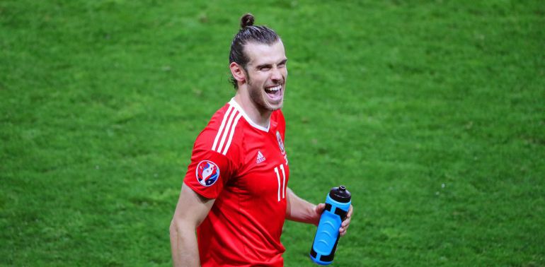 Bale sonríe tras la victoria ante Rusia Bale sonríe tras la victoria ante Rusia
