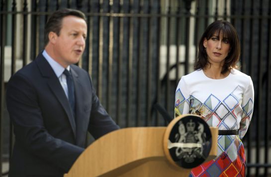 David Cameron anuncia su intención de dimitir en octubre junto a su esposa, Samatha Cameron David Cameron anuncia su intención de dimitir en octubre junto a su esposa, Samatha Cameron