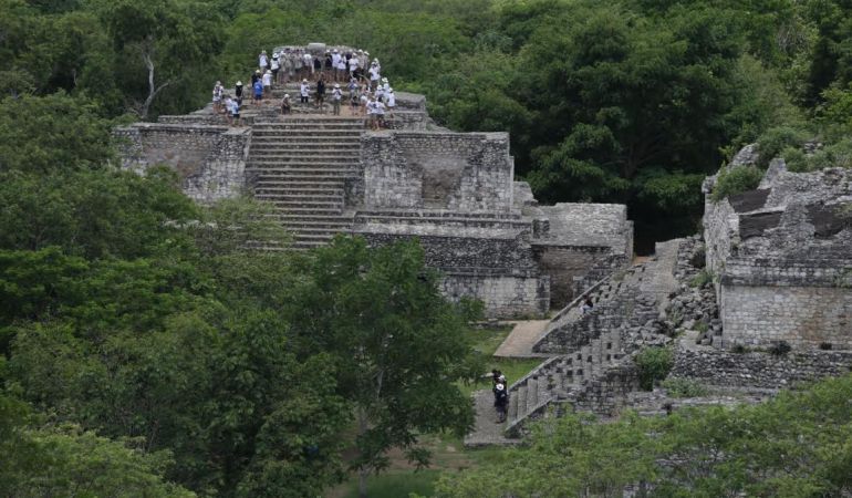 La Ruta BBVA empieza a recorrer las selvas del Yucatán para conocer las ciudades mayas. La Ruta BBVA empieza a recorrer las selvas del Yucatán para conocer las ciudades mayas.