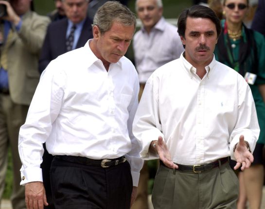 El 12 de junio de 2001, el presidente de EEUU, George Bush, fue recibido por el presidente Aznar en la finca de Quintos de Mora (Toledo). El 12 de junio de 2001, el presidente de EEUU, George Bush, fue recibido por el presidente Aznar en la finca de Quintos de Mora (Toledo).