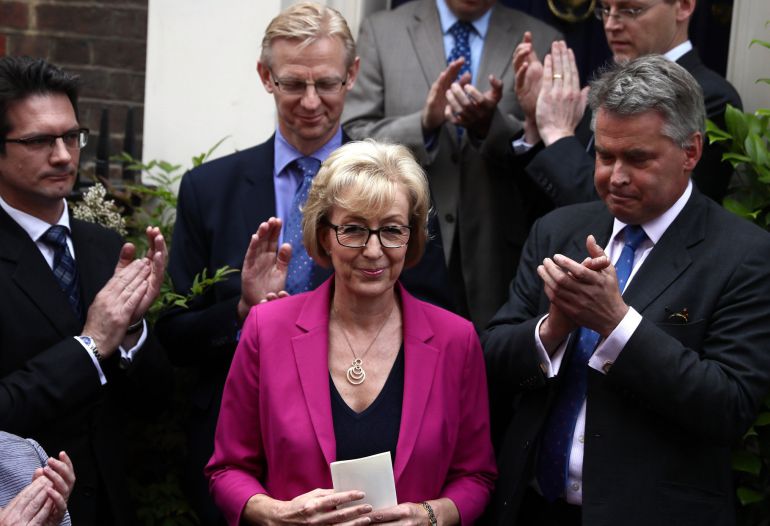 Andrea Leadsom anuncia que se retira de la carrera por ser la lider del Partido Conservador británico. Andrea Leadsom anuncia que se retira de la carrera por ser la lider del Partido Conservador británico.
