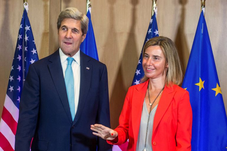 John Kerry y Federica Mogherini durante la reunión que han mantenido en Bruselas con los ministros de asuntos exteriores. John Kerry y Federica Mogherini durante la reunión que han mantenido en Bruselas con los ministros de asuntos exteriores.
