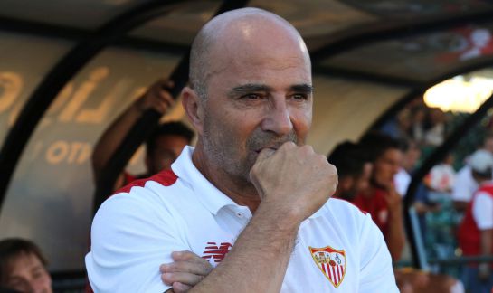 Jorge Sampaoli pensativo en un partido con el Sevilla. Jorge Sampaoli pensativo en un partido con el Sevilla.